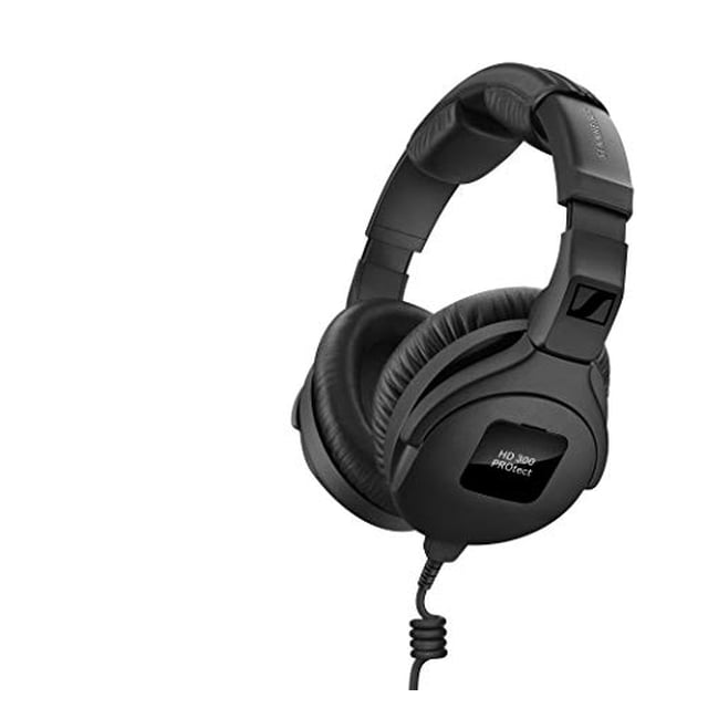 Sennheiser Écouteurs Audio Pro, Noirs (HD 300 PROtect) Présentés sous un Profil 3/4 avec Bonnets Circum-Auriculaires Rembourrés Pliables et Serre-Tête Ajustable, Dotés d'Un Câble de 1,5 m avec Prise 3,5 mm et Limiteur ActiveGard pour la protection Auditive, Idéals pour la Surveillance en studio et les Environnements de Son en Direct.