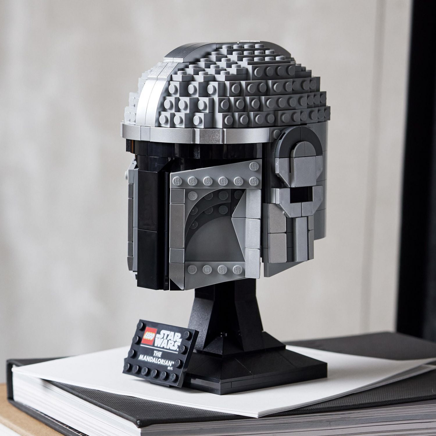 LEGO Star Wars The Mandalorian Helmet 75328 Toy Building Kit (584 Pieces)