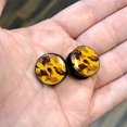 thumbnail image 2 of Paire de Bouchons d'Oreilles en Acrylique Camouflage Brun à Vis, 2 of 4