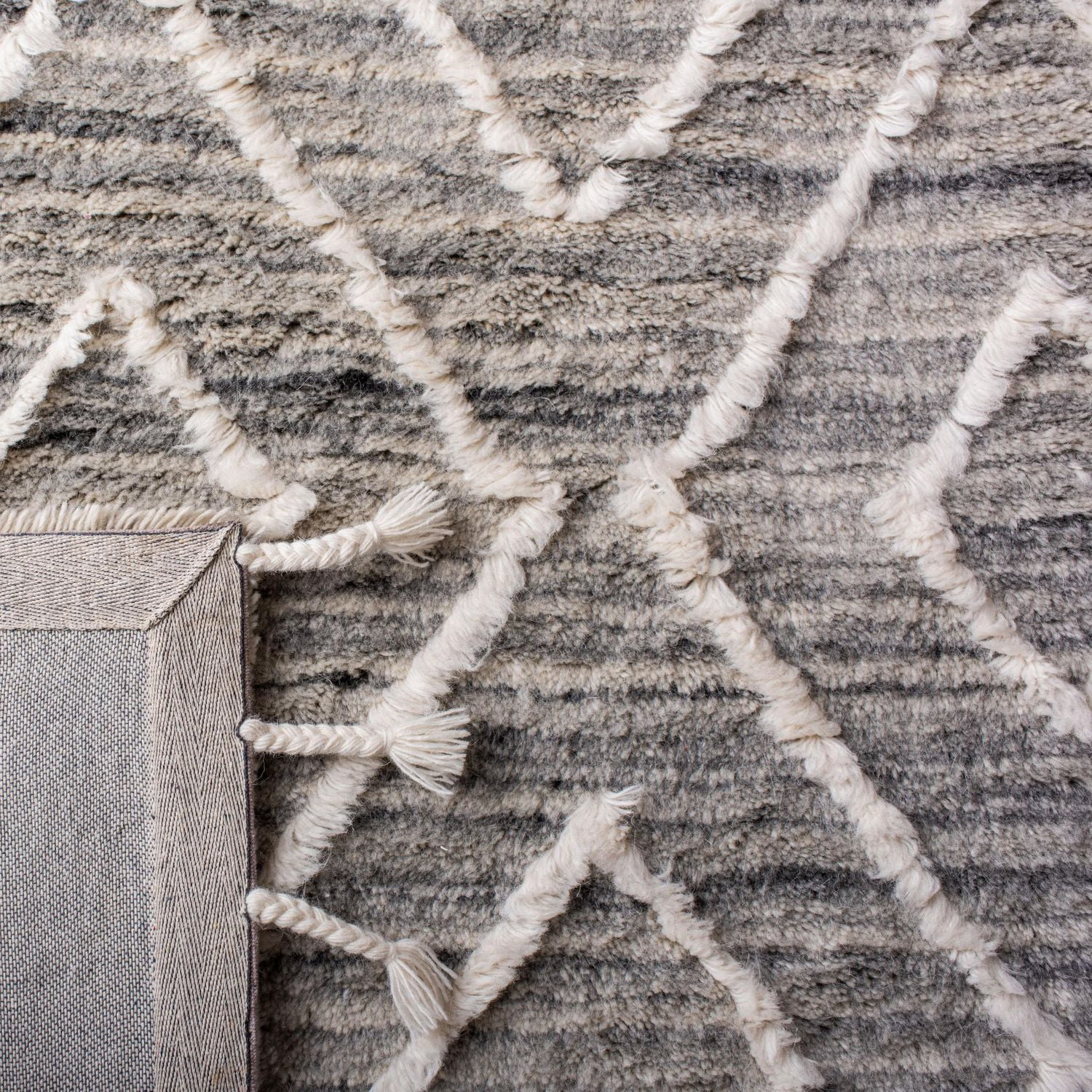 SAFAVIEH Casablanca Cleves Geometric Diamonds Shag Area Rug