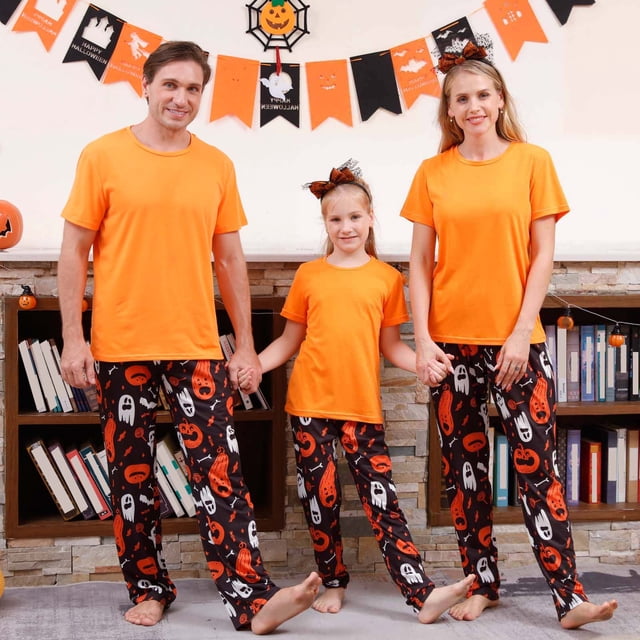 TIMIFIS Pyjamas d'Halloween Assortis pour la Famille Ensembles Assortis 2 Pcs Pyjamas d'Halloween Pyjama à Manches Longues Combinaison de Nuit Toile d'Araignée Fantômes Citrouille Squelette Haut et Pantalon Tenue Vêtements de Maison Ensemble de Pyjamas des Fêtes -