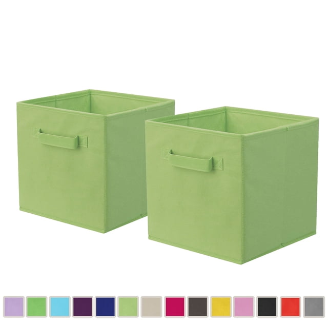YOYTOO Lot de 2 Bacs de Rangement en Tissu Pliables en Forme de Cube, Bacs de Rangement Pliables de 11 Pouces de Couleur Vert Pâle. Ces Bacs en Tissu Pliables Comportent des Poignées Latérales Durables pour un Transport Facile et Sont Conçus pour s'Insérer dans des Compartiments de Rangement en Cube. Faits de Tissu Non Tissé Léger avec un Soutien Supplémentaire en Carton, Ils Conviennent pour Organiser des Vêtements, des Jouets et d'Autres Articles Ménagers. Chaque Bac Mesure 10,5 x 10,5 x 11 Pouces et Est Pliable pour un Rangement Gain de Place.