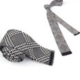 thumbnail image 4 of Cravate Fine Ajustée Unie Formelle en Tricot pour Homme, 4 of 7