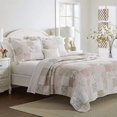 thumbnail image 1 of Laura Ashley Maison Celina Patchwork Ensemble de Courtepointe en Coton Rose, Très Grand Lit, 1 of 9