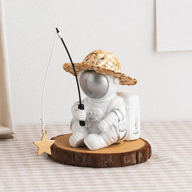Elodie Astronaut Action Figure Statue Figurine Sculpture Ornament Spaceman Statue Kids Model 7