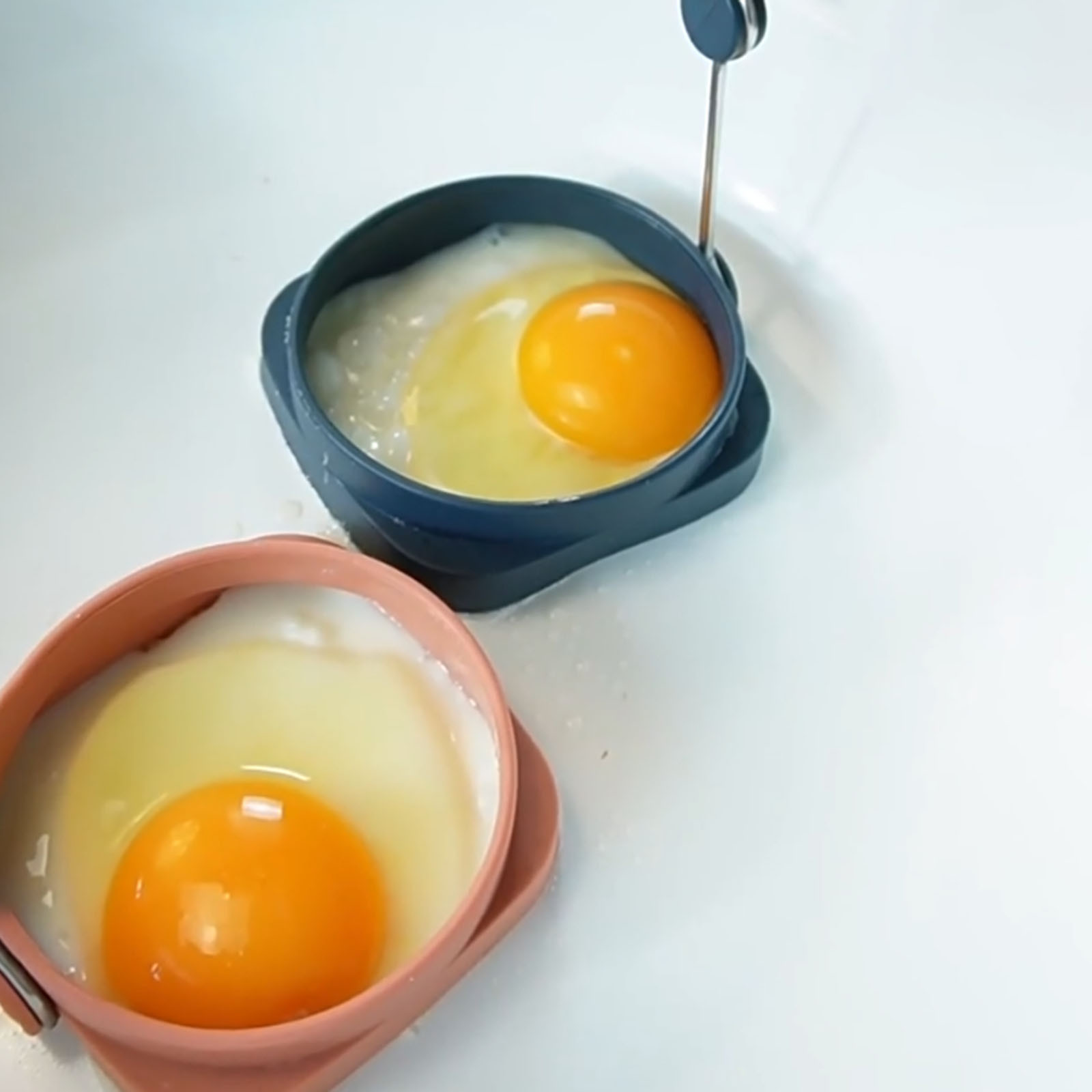 Hbdhejl Silicone Egg Rings Square Round Egg Cooker Ring Double Ring With Handle Frying Non Stick Maker For Pancakes Breakfast And Sandwich Silicone Side Up Omelet And Eggs