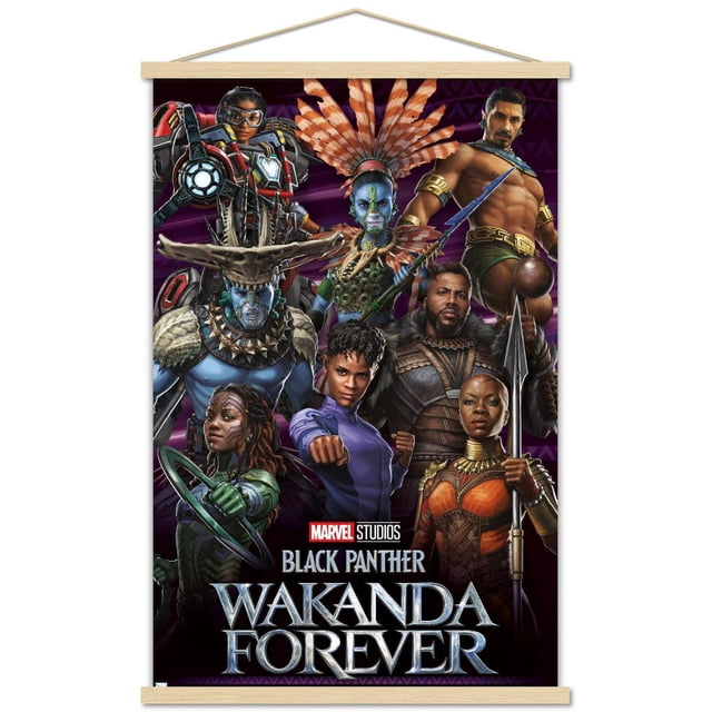 Marvel Black Panther : Wakanda Forever - Affiche Murale de Groupe, 22,375 Po x 34 Po, Représentant Sept Personnages en costumes Tribaux et Futuristes Détaillés avec Plumes, Armure et Armes, Disposés devant sur un Fond Violet Foncé avec le Titre du Film en Argent Métallique au Bas, Idéal pour la Déco de la Maison et l'Exposition aux Fans.