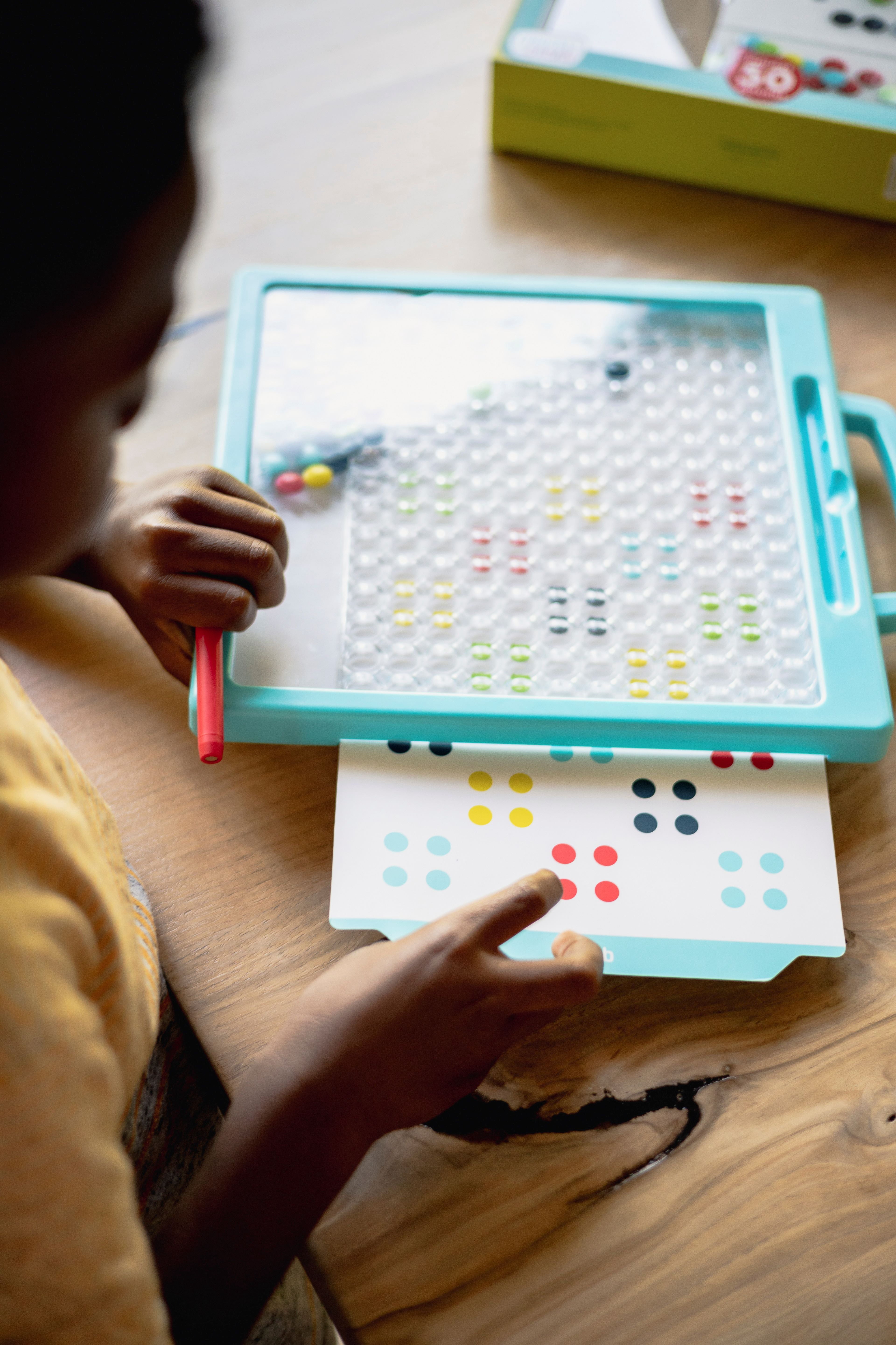Chuckle & Roar Dot Art Designer pour les 3 ans et + par Buffalo Games