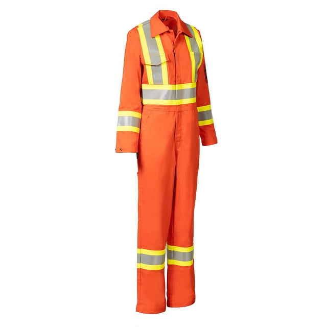 Combinaison en Coton Traité FR pour Femmes, orange Vif, avec Jaune Haute Visibilité et Rayures Argent Réfléchissantes sur la Poitrine, les Bras, la Taille et les Jambes. Comprend un Col Protecteur, un Pare-Orage avec Fermeture à Pression sur la Fermeture Éclair avant, des Poignets et des Chevilles Ajustables, des Côtés de Taille Élastiqués et Plusieurs Poches, Dont une Poche à Outils sur la Jambe Droite.