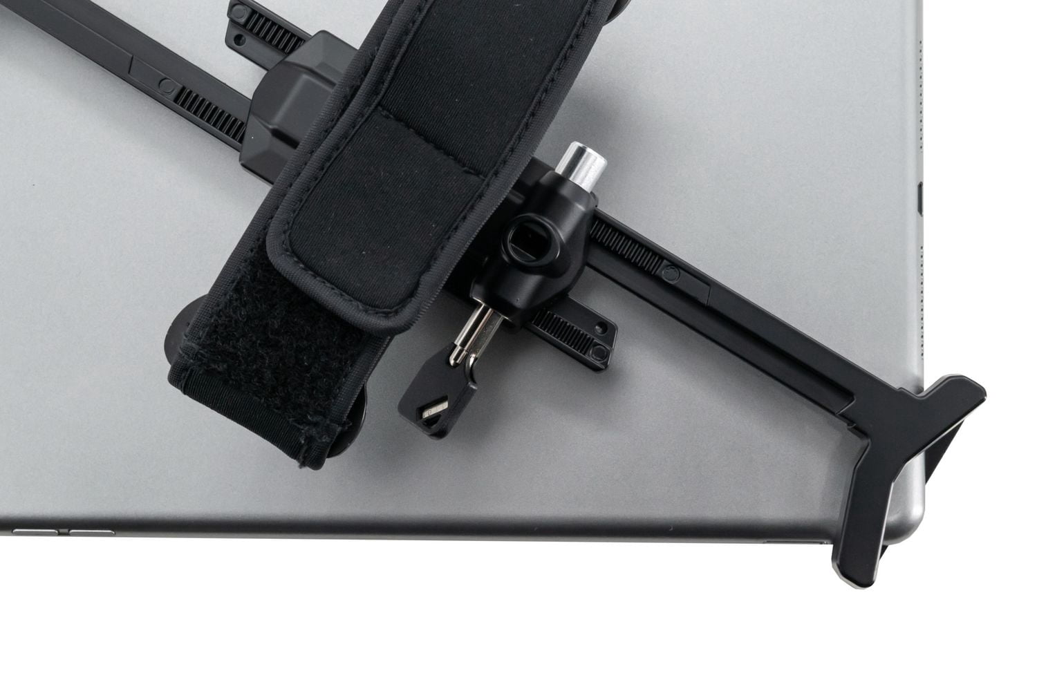 Poignée de sécurité CTA antivol réglable avec dragonne pour tablettes de 17.78 cm (7 pouces) à 33.02 cm (13 pouces) - Noir