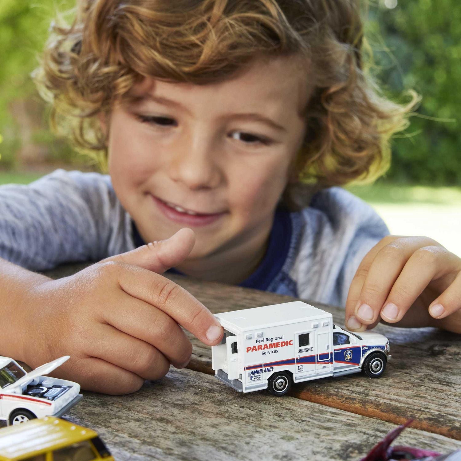 Matchbox Moving Parts Signature Line 1:64 Scale Realistic Toy Car or Truck (1 Vehicle, Style Varies)