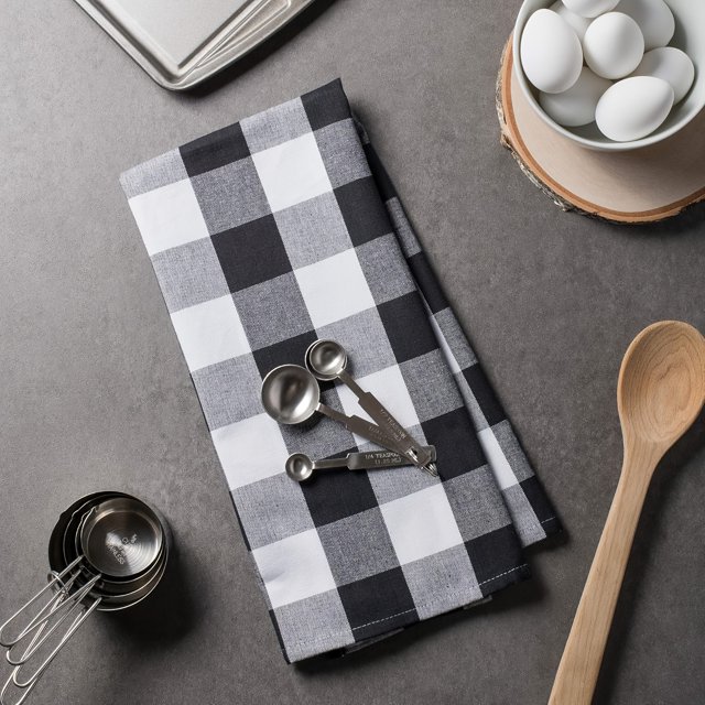 AMERTEER Plaid Cloth Napkins Set of 6 Polyester Napkins Washable Oversized Gingham Napkins Christmas Dinner Napkins for Wedding Parties Thanksgiving Dinner Decor