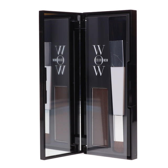 COLOR WOW Cache-Racines Brun Foncé, 0,07 Oz, Présenté dans un compact Ouvert avec une Poudre de Brun Foncé et un Pinceau d'Application Double Face. le compact Présente un design Noir Épuré avec le logo COLOR WOW à l'Intérieur. Cette Formule Résistante à l'Eau Offre une Couverture Temporaire des Racines, s'Estompe Naturellement avec des Cheveux Brun Foncé.