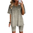 thumbnail image 1 of Ensembles d'Entraînement Femmes Mode Blouse à Col en V Manches Courtes Hauts Shorts Ensemble Décontracté Tenues pour Femmes Ensembles 2 Pcs en Liquidation, 1 of 4