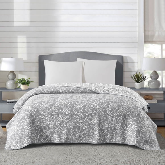 Mainstays Botanical Floral Stitched Quilt, Full/Queen, Light Grey, Reversible Lightweight Bedding