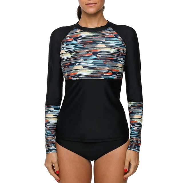 Charmo Maillot Dermoprotecteur pour Femmes Protection Solaire UV Chandail de Bain à Manches Longues avec une Silhouette Noire et un Imprimé Rayé Multicolore sur la Poitrine et les Manches. Conçu avec un Tissu UPF 50+ pour la Protection UV, un Col Ras du Cou à Bande et des Coutures flatlock pour le Confort. Idéal pour la Natation, le Surf et Autres Activités Aquatiques en Plein Air.