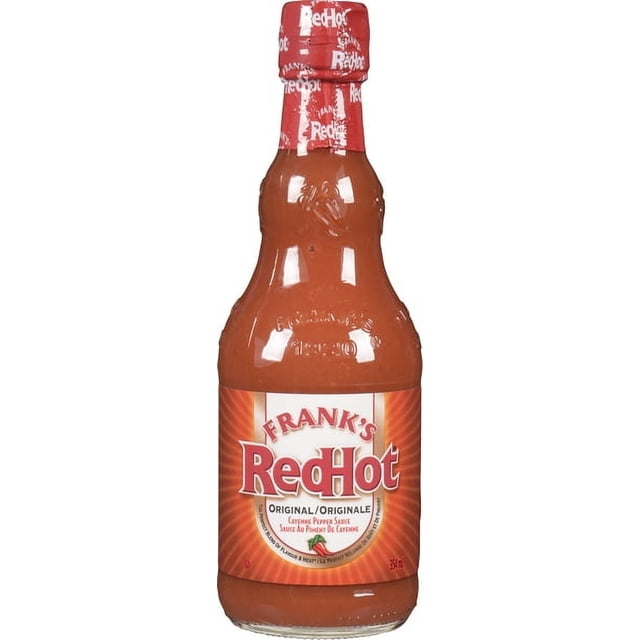 Frank's RedHot Bouteille Originale de Sauce au Poivre de Cayenne avec Capuchon en Feuille Rouge et Étiquette Présentant un Texte Rouge et Blanc Audacieux, Contenant une Sauce Piquante Épicée Faite à Partir de Piments de Cayenne Vieillis, Idéale pour Ajouter de la Chaleur et de la Saveur aux Ailes, sandwiches, Trempettes et Oeufs.