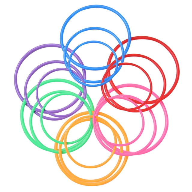 Shisuyan 18pcs Plastic Toss Rings Kids Ring Toss Game for Carnival Garden Backyard Outdoor Games (Random Color)