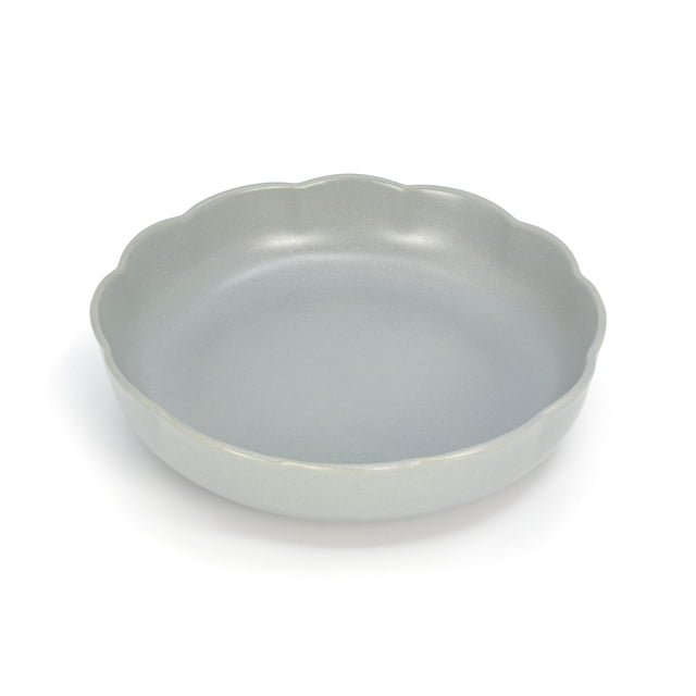 Bol à Souper BU Scallop 8 Pouces Bleu en Grès durable avec Bords Festonnés et Fini Bleu Semi-Mat, Orienté vers l'Avant sur Fond Blanc, Idéal pour le Service et l'Usage Quotidien, Va au Micro-Ondes et au Lave-Vaisselle.