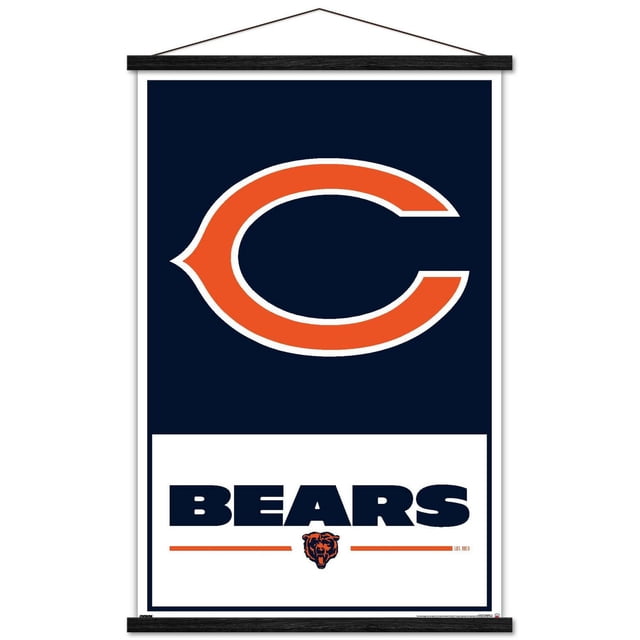 NFL Chicago Bears - Affiche Murale Logo 21, 22,375 Pouces x 34 Pouces Encadrée, Affichant un Grand Logo orange « C » sur un Fond Bleu Marine au-Dessus du Texte Audacieux « Bears » Bleu Marine sur un Panneau Blanc avec un Emblème Tête d'Ours orange et des Lignes Horizontales orange, Encadrée en Bois Noir avec un Accroche-Dents, Convient à la Décoration Murale de Chambre, Bureau Ou Dortoir.