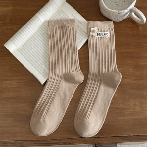 Chaussettes Femmes Automne et hiver Matching épais chaud Tube mi Chausse Femmes épais Chaussée Sports Chauses
