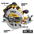 thumbnail image 4 of DEWALT 20V MAX Scie Circulaire de 7-1/4 Po avec Frein, Outil Seulement, Sans Fil (DCS570B), 4 of 5