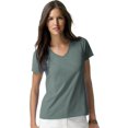 thumbnail image 1 of Hanes T-Shirt à Col en V Nano-T pour Femmes, TP, Vert Vintage, 1 of 4