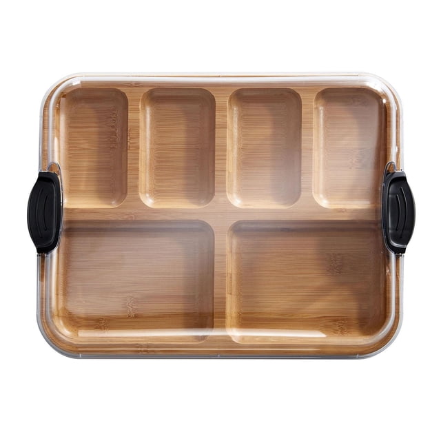 Kamenstein Build A Board Plateau de Service en Bambou avec six Compartiments Intégrés et un Couvercle Transparent Verrouillable Fixé par des Fermoirs Latéraux Noirs, Mesurant 11 par 14 Pouces, Conçu pour Préparer et Transporter de la charcuterie, des Collations Ou des hors-D'œuvre Tout en Gardant les Aliments Frais.
