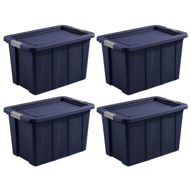 Sterilite Tuff1 Bac de Rangement de 30 Gallons avec Couvercle à Loquet, Bleu, Lot de 4. l'Image Montre Quatre Bacs de Rangement indigo Foncé avec Loquets en Titane Argent, Conçus pour la Durabilité et la Résistance aux Impacts. Chaque Bac a une Capacité de 30 Gallons et Mesure 29,88 Pouces de long, 19,75 Pouces de Large et 18,13 Pouces de Hauteur. les Bacs Comportent des Panneaux d'Extrémité Profilés avec Poignées Intégrées pour un Levage Facile et des Couvercles Profondément Encastrés pour