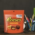 thumbnail image 3 of REESE'S Miniatures PEANUT BUTTER CUPS Candy, Great for sharing, 185g, 3 of 10