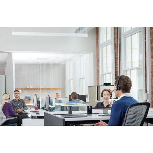 Logitech BRIO Webcam 4096 x 2160 Video with Auto-focus & 5x Digital Zoom, Black