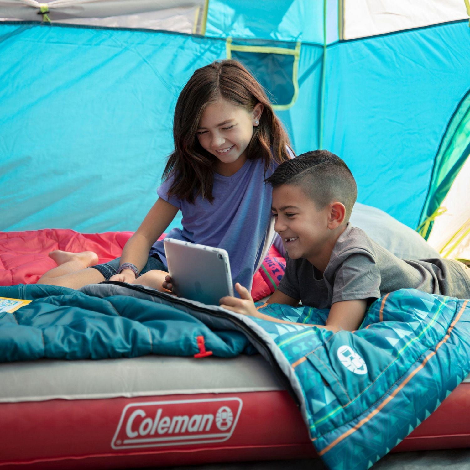 Coleman QuickBed Single High Airbed with 4D Pump, Queen
