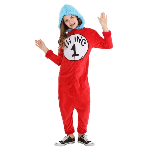 Combinaison Costume Kids Thing 1 et 2 Conçue pour l'Halloween Ou pour Se Déguiser. la Combinaison en Velours Rouge Présente une Fermeture Éclair au Centre et à l'Avant, un logo Circulaire « Thing 1 » sur la Poitrine, et des Poignets et Chevilles en Fausse Fourrure. la Capuche en Fausse Fourrure Bleue a une Doublure en Molleton pour le Confort. Fabriquée à Partir de Matériaux en polyester et Acrylique, Ce Costume d'Halloween pour Enfants sous Licence Officielle Est Parfait pour les Fêtes à Thème.