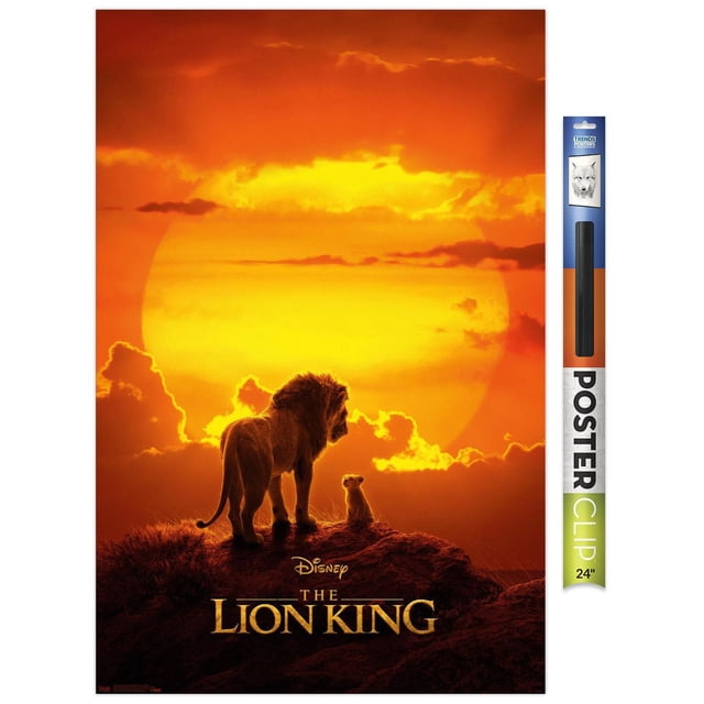 Disney Le Roi Lion - Mufasa And Simba Affiche Murale, 22,375 Po x 34 Po art Mural Encadré Montrant un Lion et un Petit Adulte Se Silhouette contre un Grand Coucher de Soleil Jaune-Orange sur une Colline Rocheuse, avec le logo Disney Le Roi Lion au Bas, Présentant une Finition Satinée de Qualité Supérieure Idéale pour la Chambre, le Salon Ou la Déco de Bureau.