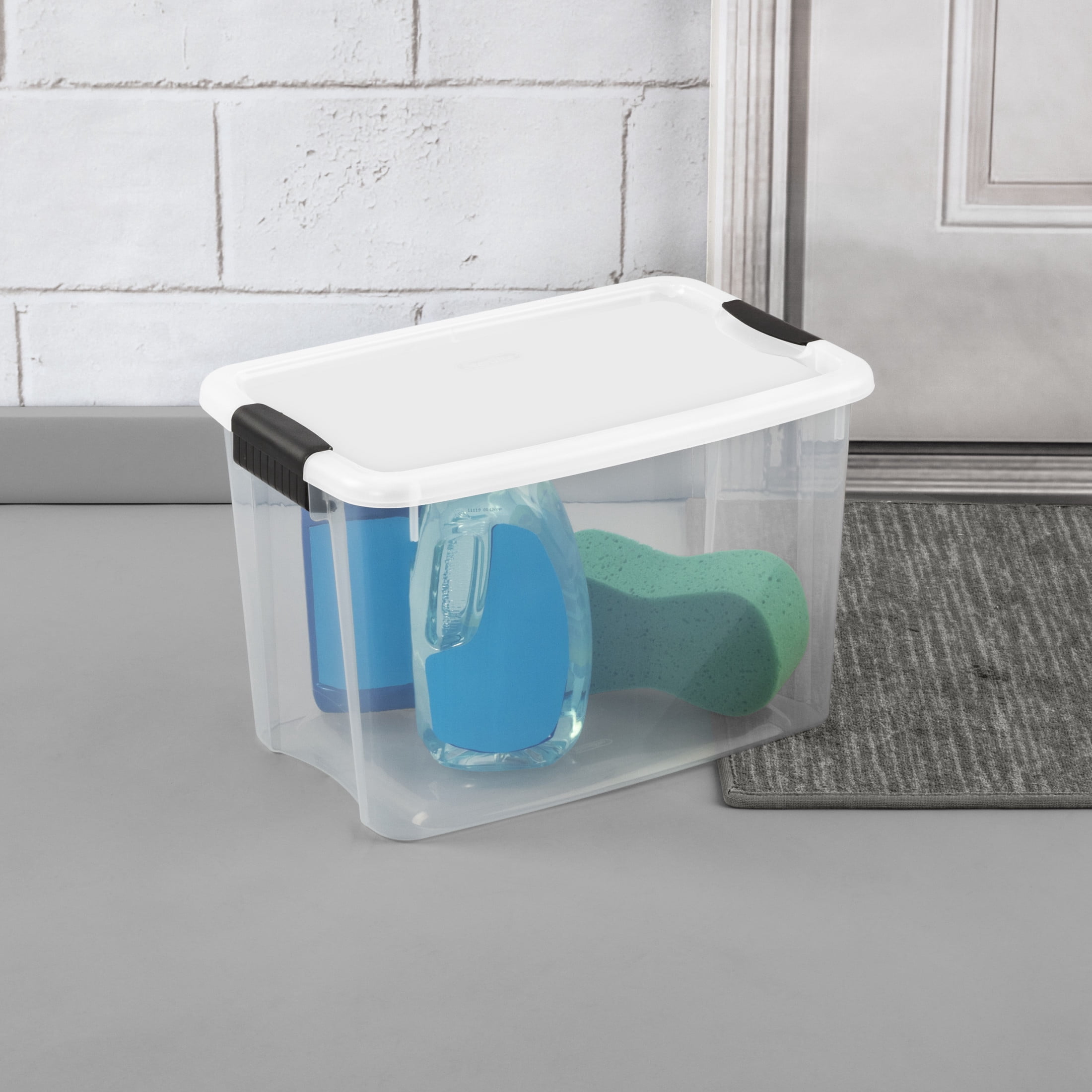 Sterilite 28 L Bac à loquets, petit bac de rangement en plastique transparent durable avec couvercle et loquets noirs robustes, 4 Pk