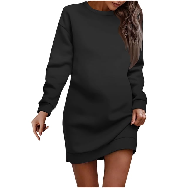 Gspmoly Robes pour Femmes, une Robe Décontractée à Col Rond et Manches Courtes, Style Chandail, au design Noir Uni. Présente une Coupe Décontractée et une Matière Légère Convenant à Toutes les Saisons. Parfaite pour les Sorties Décontractées, les Voyages, les Fêtes Ou les Offres des Fêtes. un Ajout Stylé à la Mode pour Femmes.