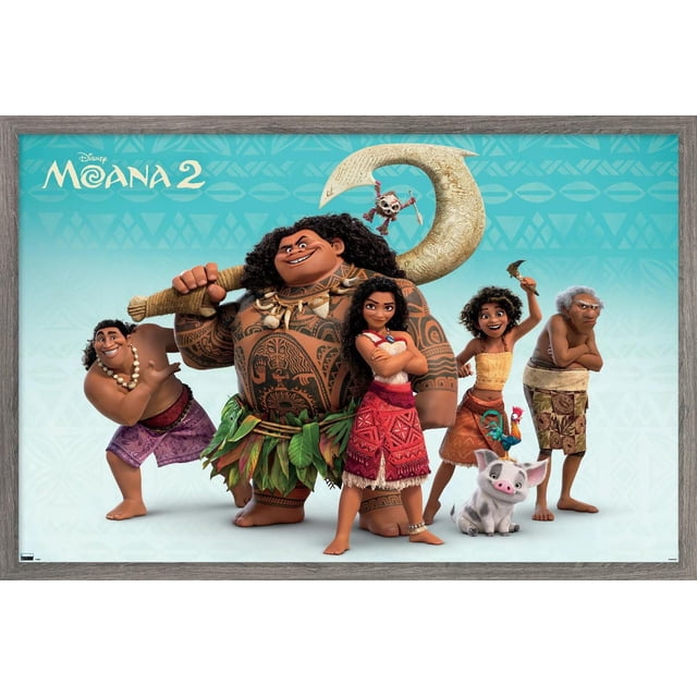 Disney Moana 2 - Affiche Murale de Groupe, 14,725 Pouces x 22,375 Pouces Encadrée Mettant en Vedette des Personnages Principaux de Moana 2 Debout en Rangée sur un Fond Polynésien Bleu à Motifs, Incluant un Grand Homme Tatoué Tenant un Crochet Sculpté, une Fille en Tenue Traditionnelle Rouge, une Fille en Jupe orange avec un Coq, un Cochon Assis à Proximité, et un Homme Âgé dans une Enveloppe à Motifs, avec une Finition Satinée de Qualité Supérieure Adaptée à la Déco