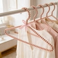 thumbnail image 1 of Cintre pour Robe de Mariée / Cintre pour Robe de Soirée avec Perle et Nœud / Cintre Robuste pour Vêtements Formels / Plastique ABS Robuste pour Garde-Robe à la Maison Ou Rangement de Boutique Nuptiale, 1 of 6