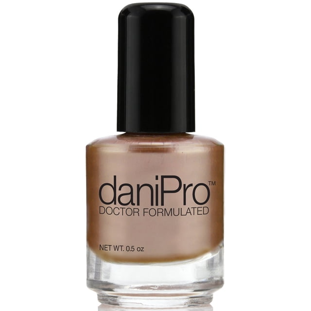 daniPro Vernis à Ongles Formulé par un Médecin en Babe It's You - Moka, une Teinte Brun Pâle Nacrée. la Bouteille Présente un Capuchon Noir et un Verre Transparent Mettant en Valeur la Couleur du Vernis. Contient de l'Acide Undécylénique, de la Biotine, de la Vitamine E et de la Vitamine a. Sans Huit Produits Chimiques Nocifs, Dont du Formaldéhyde et des Parabènes. Poids Net 0,5 oz.