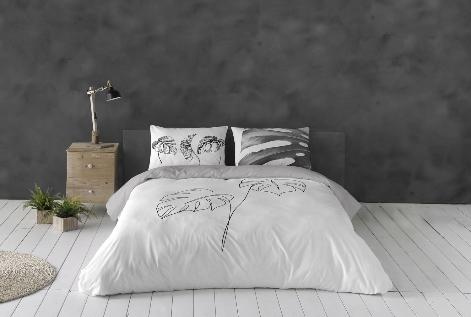 Gouchee Home Blanca King Duvet Cover Set – 3‑Piece OEKO‑TEX Certified Reversible Cotton Bedding with Minimalist Tropical Leaf Print