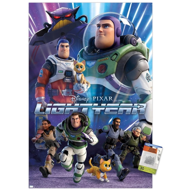 Disney Pixar Lightyear - Affiche Murale de Groupe avec Cadre Magnétique, 22,375 Pouces x 34 Pouces, Représentant Buzz Lightyear en Combinaison Spatiale Verte et Blanche Courant avec d'Autres Personnages Spatiaux et un Chat orange avec Collier, sur Fond Étoilé Cosmique avec Faisceaux Lumineux, Imprimée sur Papier Lustré avec un Cadre en Bois Magnétique Convenant à la Déco de la Maison Ou des Fêtes.