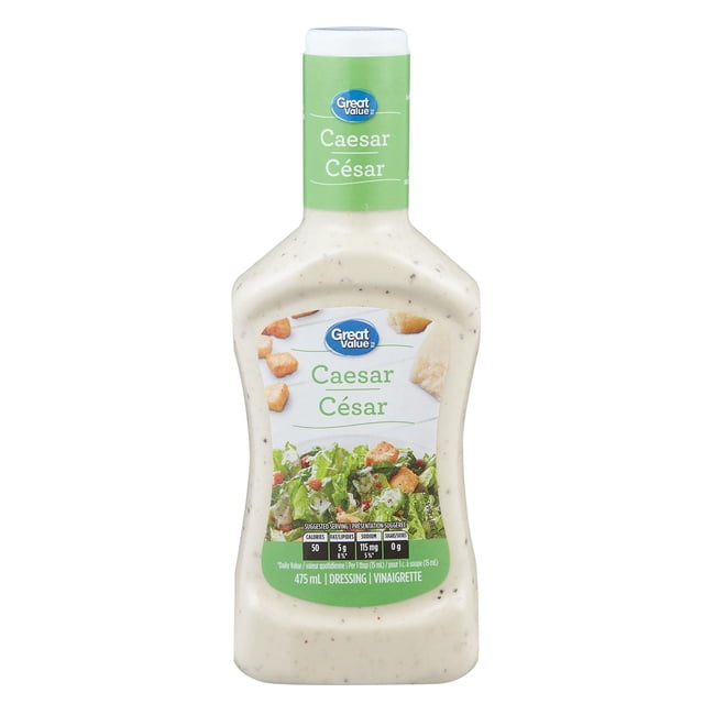 Great Value Vinaigrette César Bouteille de 475 ml avec Vinaigrette Blanc Crémeux Tachetée d'Herbes, Présentant une Étiquette Verte avec une image de Salade César et des Faits Nutritionnels, Idéale pour les Salades César Classiques et Ajoutant de la Saveur à Divers Plats pour les Ménages Canadiens.