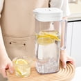 thumbnail image 4 of Pichet en Plastique avec Couvercle, Carafe d'Eau de Réfrigérateur avec Poignée pour Boissons Chaudes/froides - Eau, Infusion à Froid, Thé Glacé et Jus, Transparent, 4 of 6