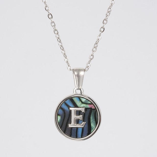 Colliers, Collier Lettre Coquille Mignonne pour Filles, Pendentifs Pièce pour Filles en Acier Inoxydable Colliers Initiale pour Femmes Bijoux Rond