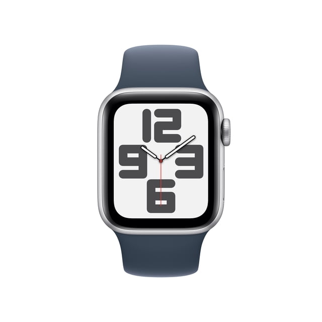 Apple Watch SE2 40 mm Montre Intelligente GPS avec Boîtier en Aluminium Argenté et Bracelet sport en denim, Vue de devant Montrant un Cadran Blanc avec de Grands Chiffres Noirs 12, 3, 6 et 9 et une Trotteuse Rouge, Résistante à l'Eau et Conçue pour le Suivi de la Condition Physique et du Sommeil.