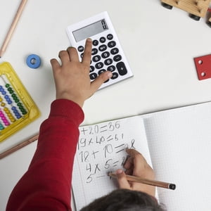 Dvkptbk Calculatrices standard de base Mini Calculatrice numérique de bureau avec 8-Digit Affichage Lcd. Smart Calculatrice Taille de poche pour l'école à domicile pour enfants, Dons pour enfants