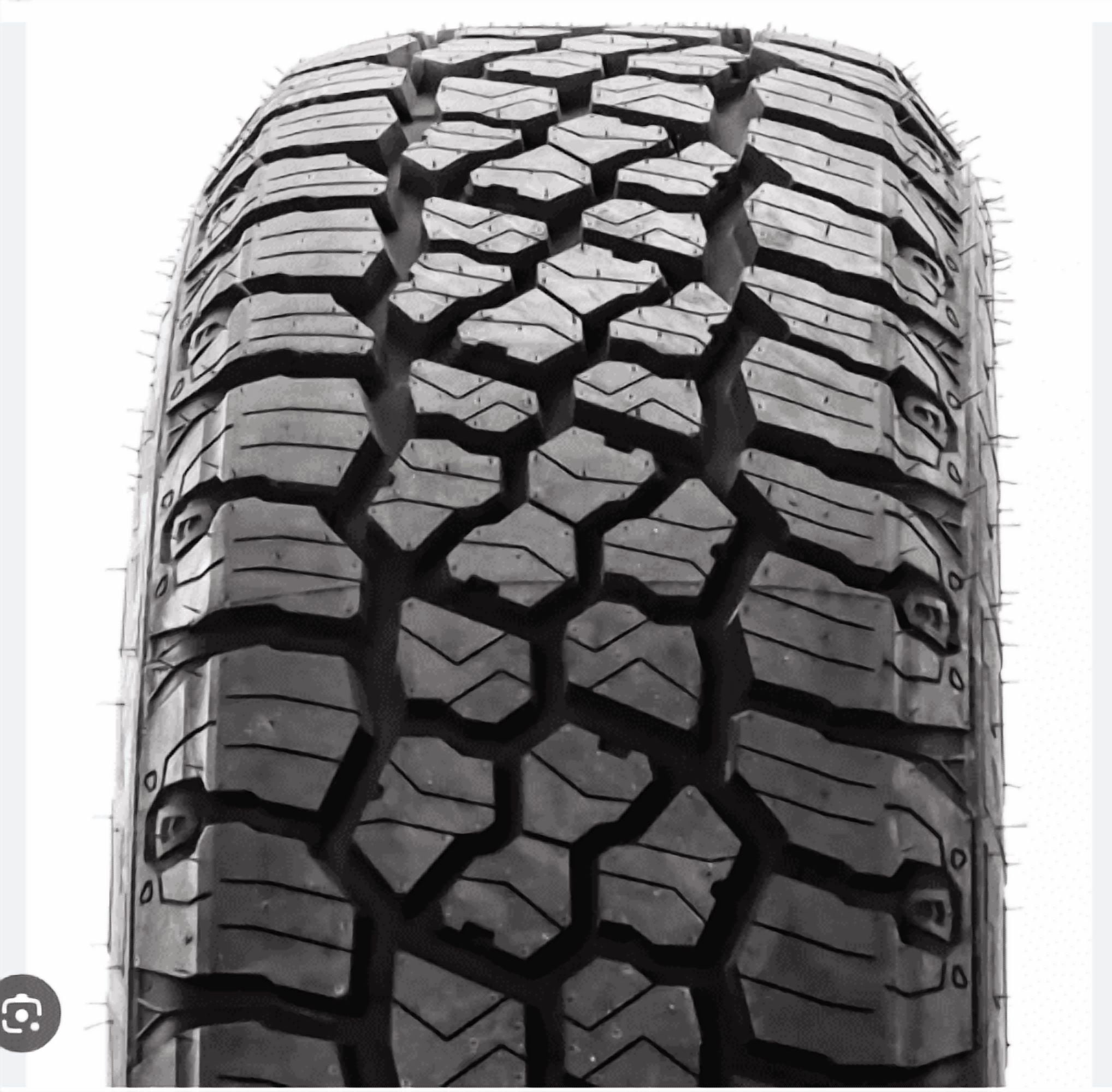 Summit Trail Climber AT02 LT245/75R17 121/118S pneu pour camion léger tous temps