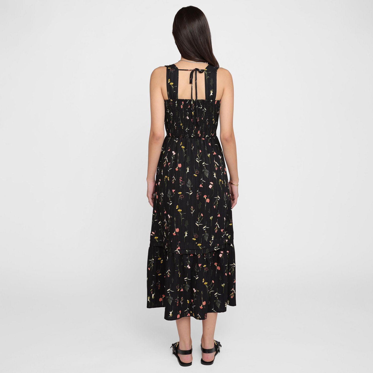 Devoted, Robe longue à encolure carrée