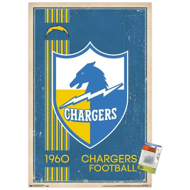 NFL Los Angeles Chargers - Affiche Murale Logo Rétro 17, 22,375 Po x 34 Po Présentant un Bouclier vintage Bleu et Jaune avec une Tête de Cheval et un Éclair, « Chargers' text » Blanc, et « 1960 Chargers FOOTBALL » en Jaune sur Fond Bleu Vieilli avec des Rayures Jaunes Verticales et un Petit Éclair en Haut à Gauche, Idéal pour la Déco Murale de Pièce à Thème Sportif Ou de Bureau.