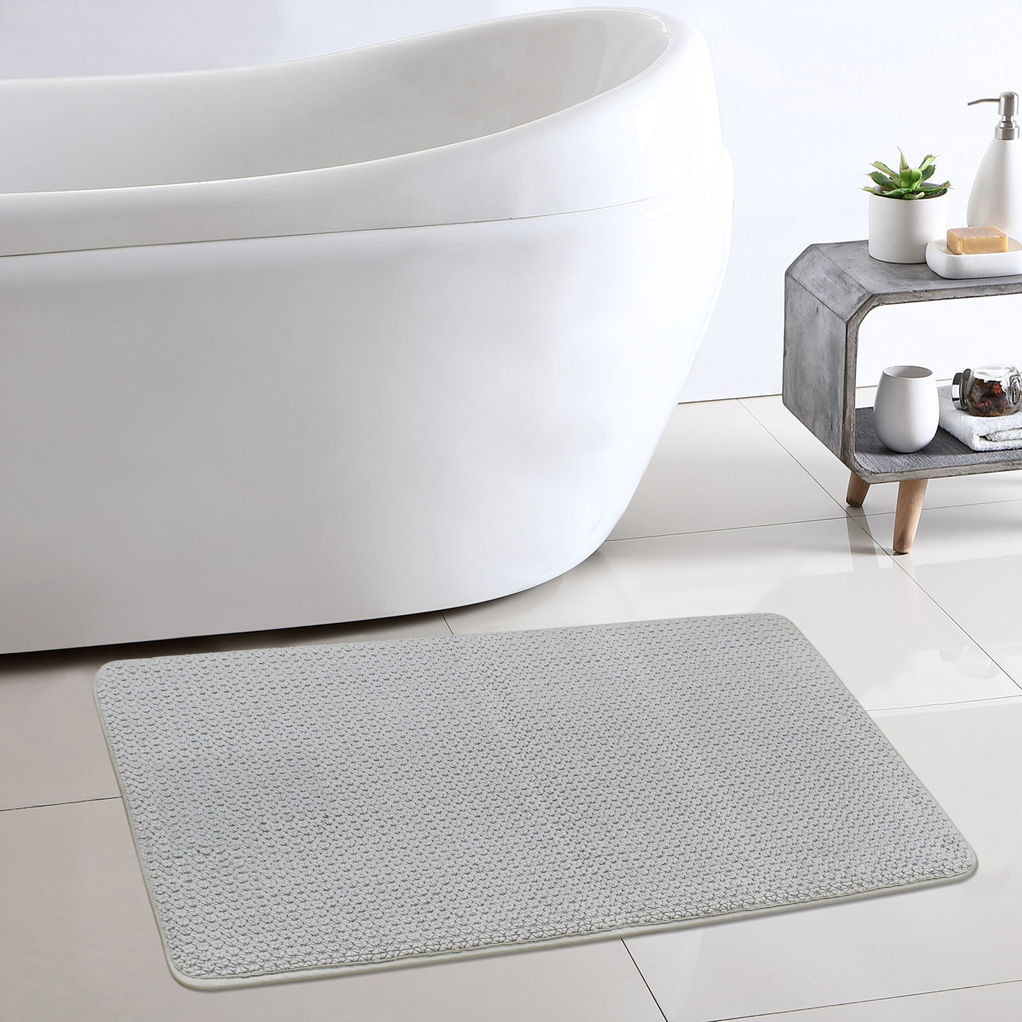 Tapis de bain en mousse à mémoire de forme en coton doux Signature Better Homes & Gardens,argent doux, 20" x 34"